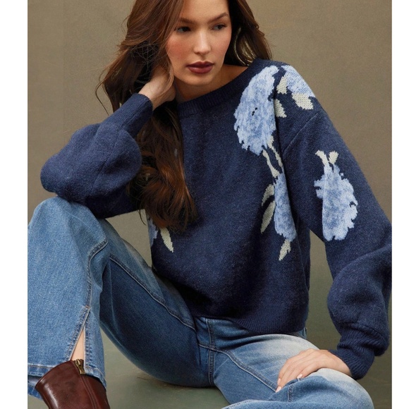 Floral Print Navy Blue Knit Round Neck Long Sleeve Pullover Sweater - Picture 1 of 6